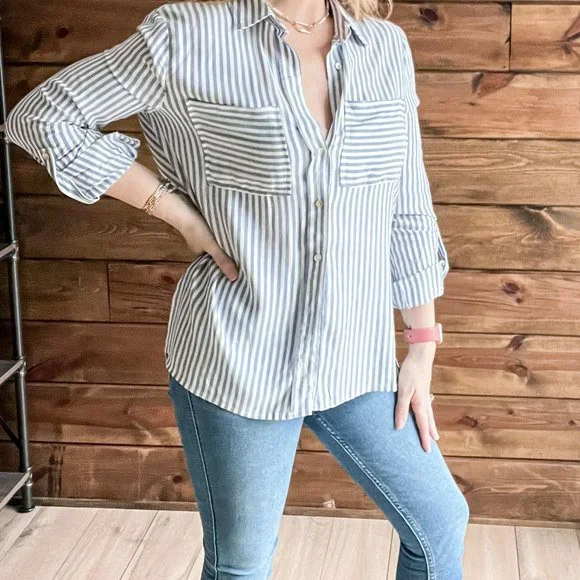 THE MONICA BLUE BUTTON UP BLOUSE - Picture 5 of 8